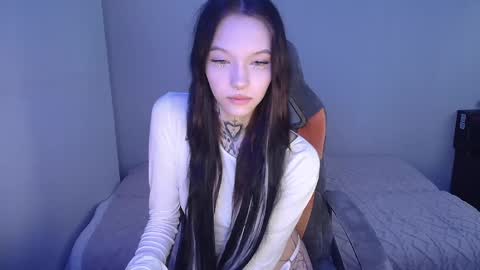 Snapshot of mefwhore chatting on January 27, 10:49 am mefwhOre online show from January 27, 10:49 am