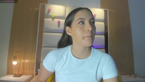 megaan_rouse online show from May 1, 11:37 am