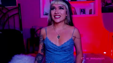 Snapshot of megan__manson chatting on February 18, 9:31 pm Megan online show from February 18, 9:31 pm
