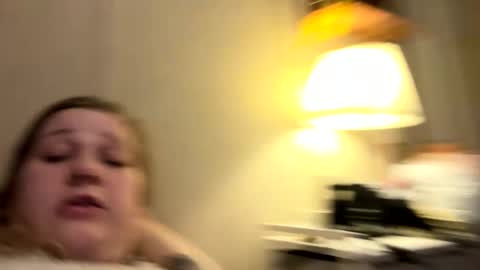 Snapshot of megan_blondiee chatting on December 11, 1:26 am Blondie online show from December 11, 1:26 am