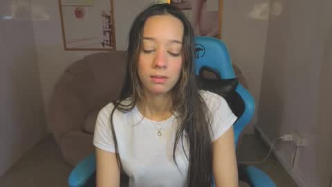 megan_collins_b online show from September 20, 12:39 pm