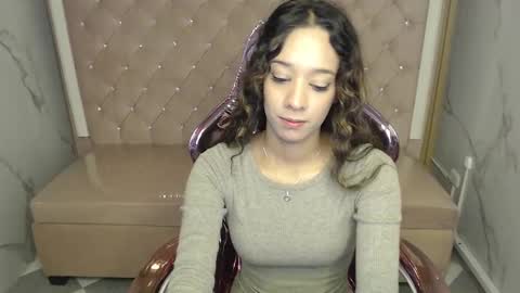 megan_collins_b online show from October 3, 12:46 pm