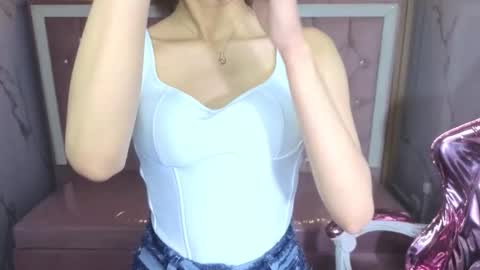 megan_collins_b online show from October 15, 12:49 pm