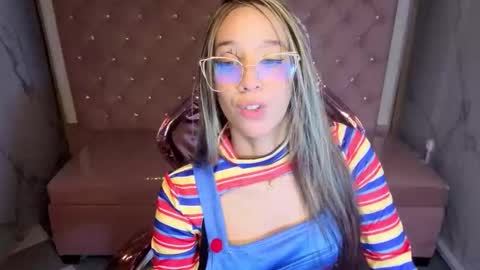 megan_collins_b online show from October 25, 1:18 pm