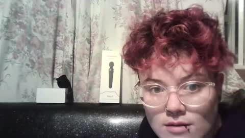 Megan and sophi online show from December 30, 8:32 am