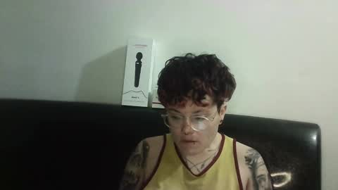 Megan and sophi online show from February 25, 10:47 am