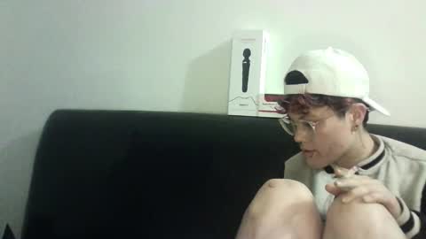 Megan and sophi online show from February 27, 9:00 am