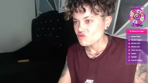 Megan and sophi online show from December 17, 2:28 am