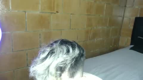 Snapshot of megan_coop3r_ chatting on April 25, 1:52 am Megan and sophi online show from April 25, 1:52 am