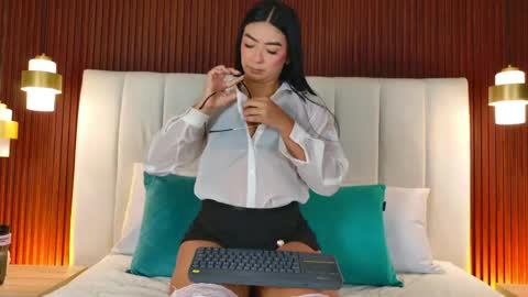 Carolina Paez online show from May 19, 12:33 pm
