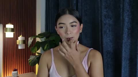 Carolina Paez online show from May 21, 12:23 pm
