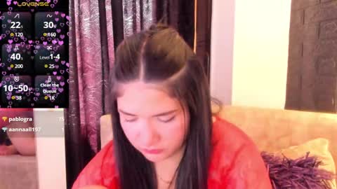     online show from December 18, 3:00 pm