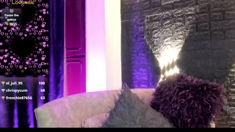     online show from December 23, 5:54 pm