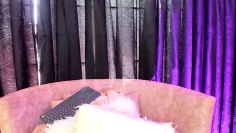     online show from February 12, 5:37 pm