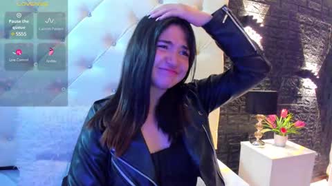     online show from February 25, 11:30 am