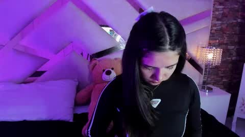     online show from November 5, 11:43 am