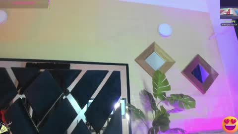     online show from March 31, 12:05 pm