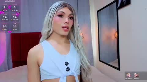 Snapshot of megan_do_santos chatting on March 3, 8:26 pm megan do santos online show from March 3, 8:26 pm