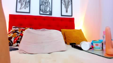 Megan online show from February 9, 11:46 pm