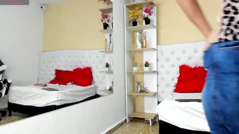 Snapshot of megan_hally chatting on January 21, 1:43 pm Megan online show from January 21, 1:43 pm