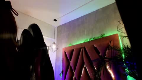    online show from January 31, 2:48 am