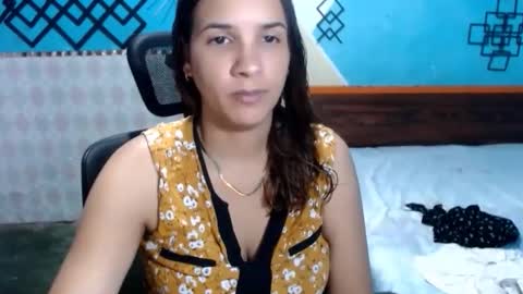 Snapshot of megan_little_ chatting on April 15, 11:27 pm amanda online show from April 15, 11:27 pm