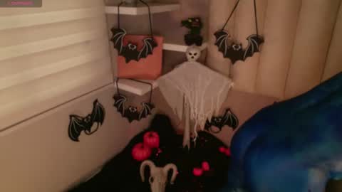 Snapshot of megan_moore__ chatting on October 10, 1:21 pm     online show from October 10, 1:21 pm