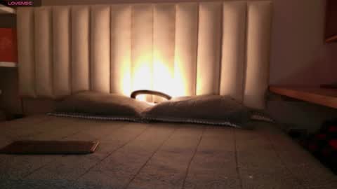 Snapshot of megan_moore__ chatting on October 16, 12:06 pm     online show from October 16, 12:06 pm