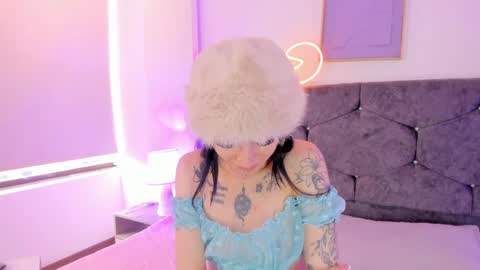 Snapshot of megan_morphy chatting on April 8, 2:17 pm megan_morphy online show from April 8, 2:17 pm