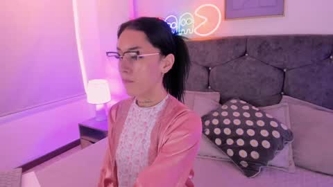 Snapshot of megan_morphy chatting on May 21, 12:01 pm megan_morphy online show from May 21, 12:01 pm