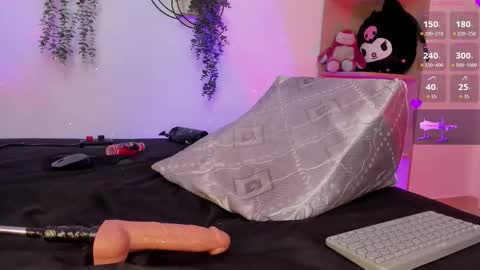 Megan  online show from January 11, 1:32 am