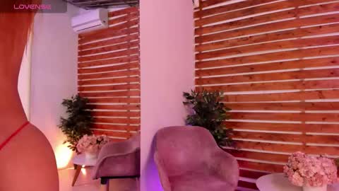 Snapshot of megan_raiin chatting on September 10, 8:58 am megan_raiin online show from September 10, 8:58 am