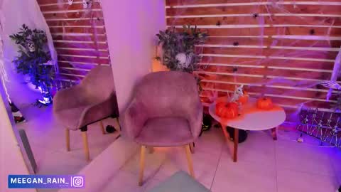 megan_raiin online show from October 28, 7:12 am