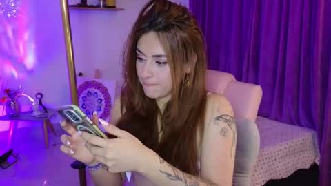 Snapshot of megan_ricci chatting on March 21, 11:30 pm Laura online show from March 21, 11:30 pm