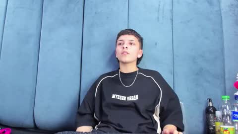 Snapshot of megan_thompsonn_ chatting on February 14, 2:52 am megan_thompsonn_ online show from February 14, 2:52 am