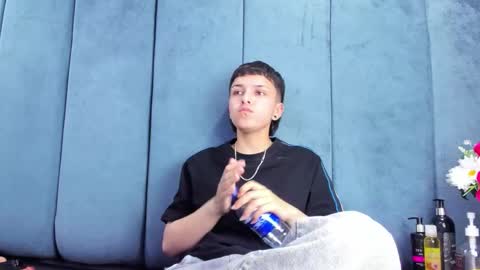 Snapshot of megan_thompsonn_ chatting on February 20, 7:21 am megan_thompsonn_ online show from February 20, 7:21 am