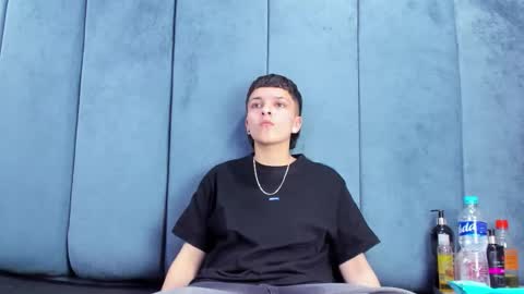 Snapshot of megan_thompsonn_ chatting on March 7, 2:19 am megan_thompsonn_ online show from March 7, 2:19 am