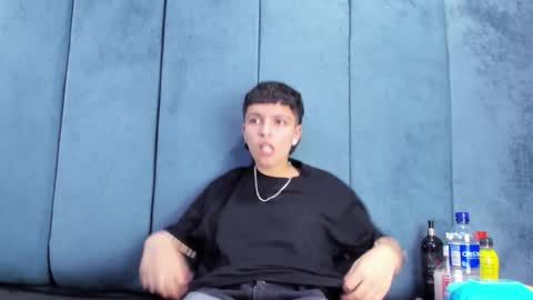 Snapshot of megan_thompsonn_ chatting on March 15, 2:17 am megan_thompsonn_ online show from March 15, 2:17 am