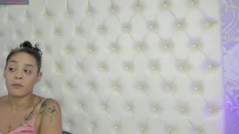 Snapshot of megan_tower chatting on April 25, 7:11 pm megan_tower online show from April 25, 7:11 pm