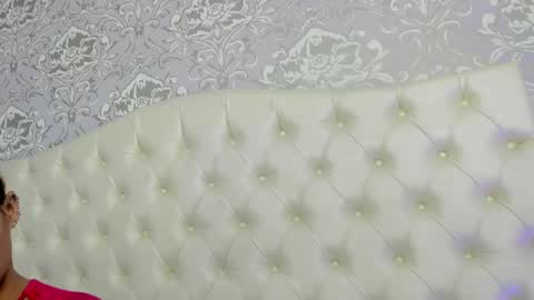 Snapshot of megan_tower chatting on May 18, 6:03 pm megan_tower online show from May 18, 6:03 pm