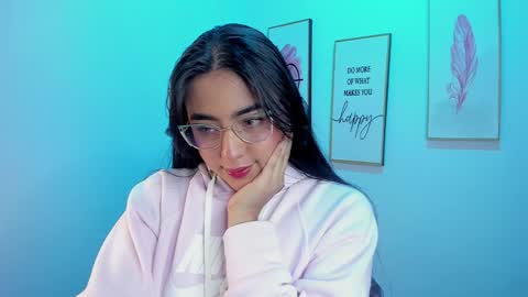 Snapshot of megan_vwv chatting on December 8, 11:51 pm megan online show from December 8, 11:51 pm