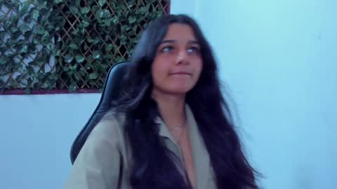 Snapshot of megan_whitte_01 chatting on December 5, 11:07 pm megan white 01 online show from December 5, 11:07 pm