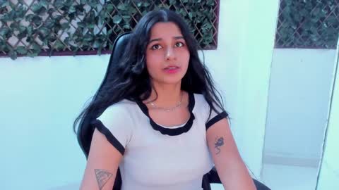 Snapshot of megan_whitte_01 chatting on January 18, 6:03 am megan white 01 online show from January 18, 6:03 am