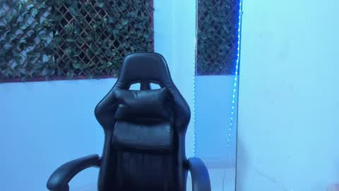 Snapshot of megan_whitte_01 chatting on March 9, 3:32 am megan white 01 online show from March 9, 3:32 am