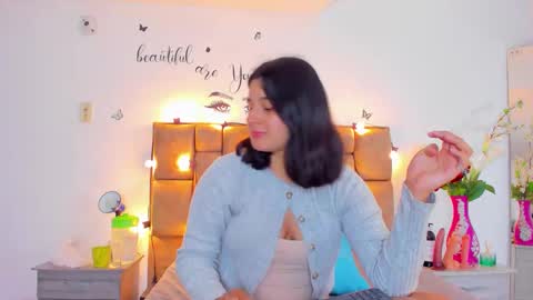 Snapshot of megan_whitte_01 chatting on September 9, 6:18 pm megan white 01 online show from September 9, 6:18 pm