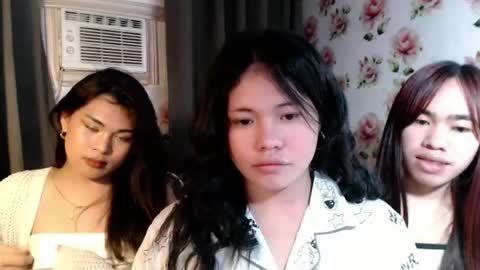 Snapshot of megan_younng chatting on July 14, 2:01 pm MEGAN online show from July 14, 2:01 pm