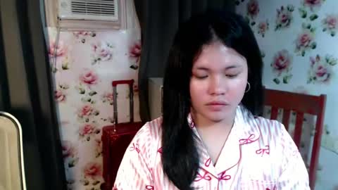 Snapshot of megan_younng chatting on July 17, 9:16 am MEGAN online show from July 17, 9:16 am