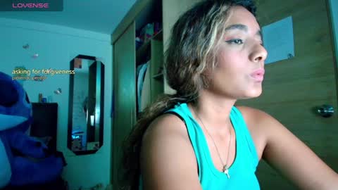 Snapshot of meganadriels96 chatting on April 28, 2:27 am M E G A N online show from April 28, 2:27 am