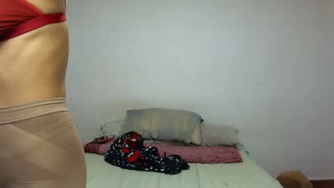 Snapshot of meganandmax1 chatting on February 5, 2:38 am meganandmax1 online show from February 5, 2:38 am