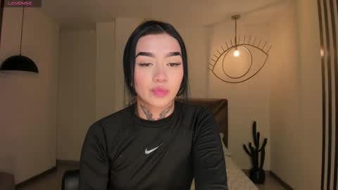 Megan Cross online show from December 17, 4:29 am